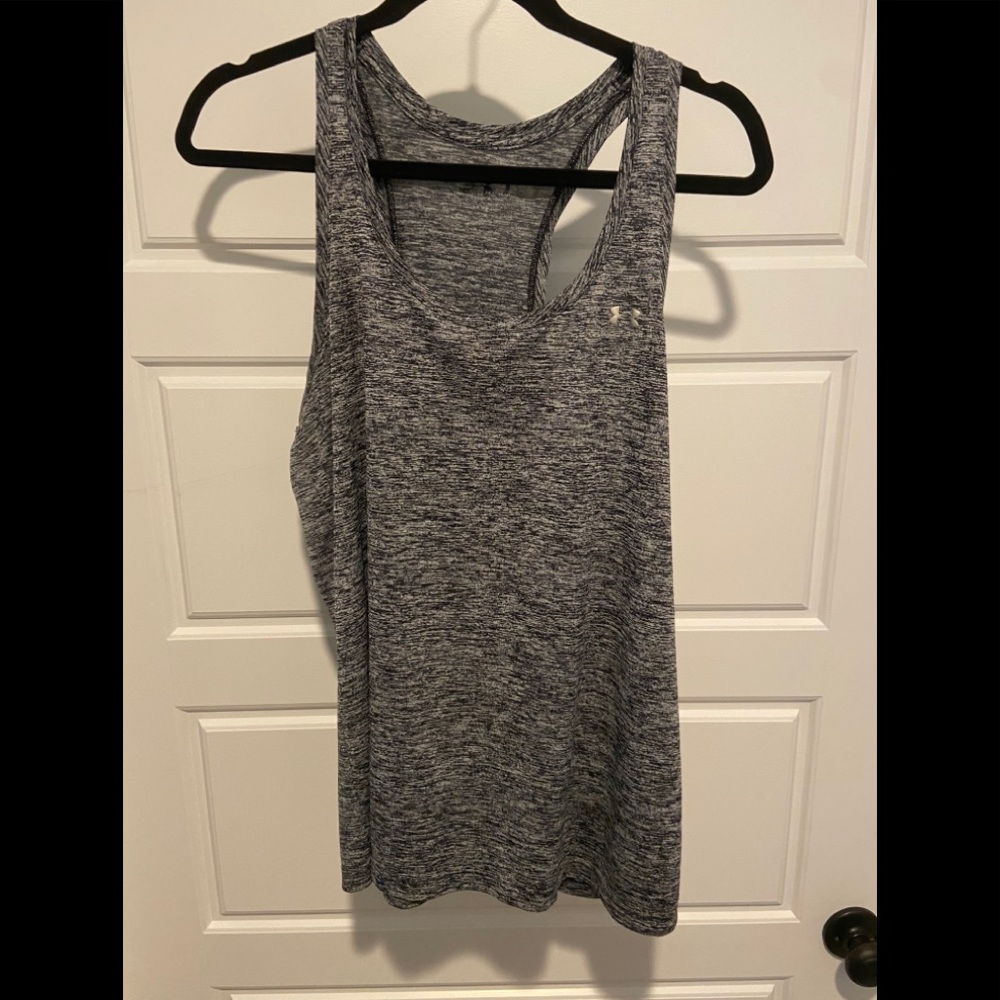 🍬Loose fit UA workout tank